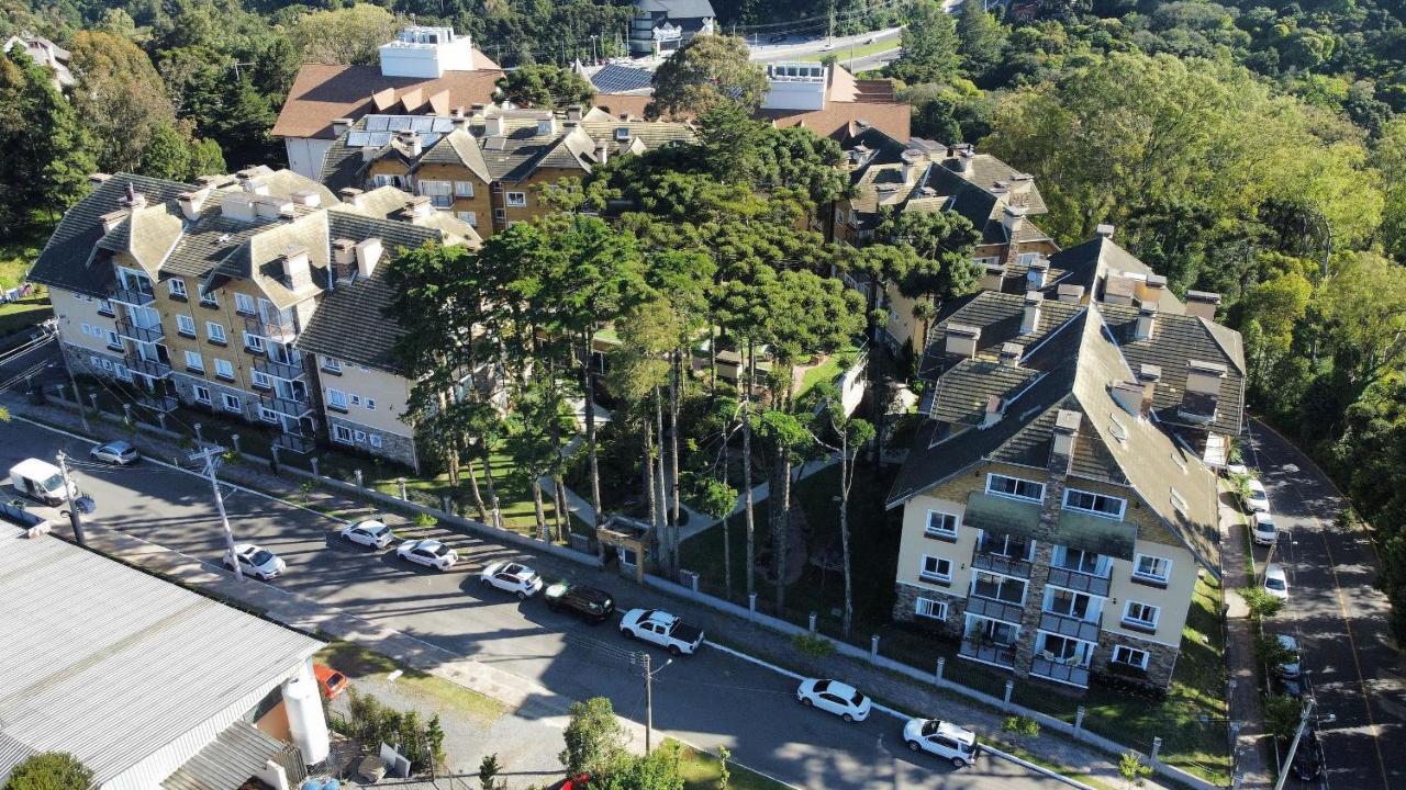 Apartamento Casa De Pedra Com 2 Dormitorios - Luxuoso Com Piscina Em Gramado Bagian luar foto